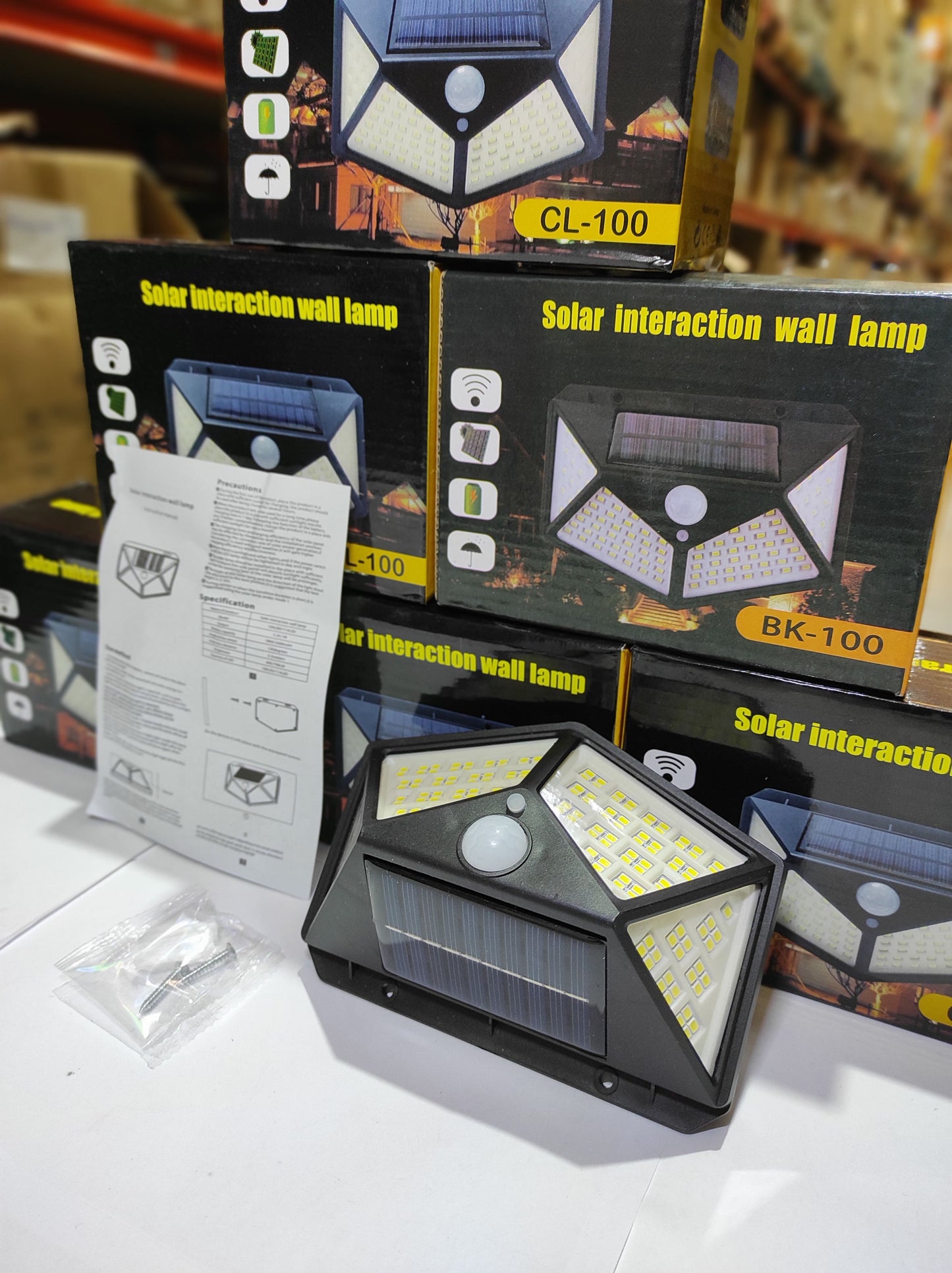 Aplique luz solar con sensor 100 LED